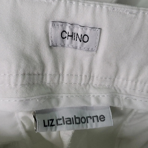 NWT Liz Claiborne Shorts Liz Claiborne White Classic Chino Bermuda Shorts 12. - Picture 8 of 12